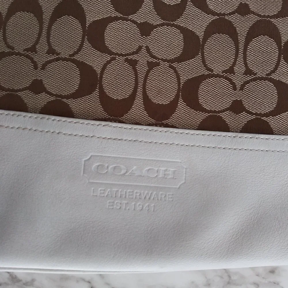 COACH tan/white shoulder bags - Picture 11 of 16